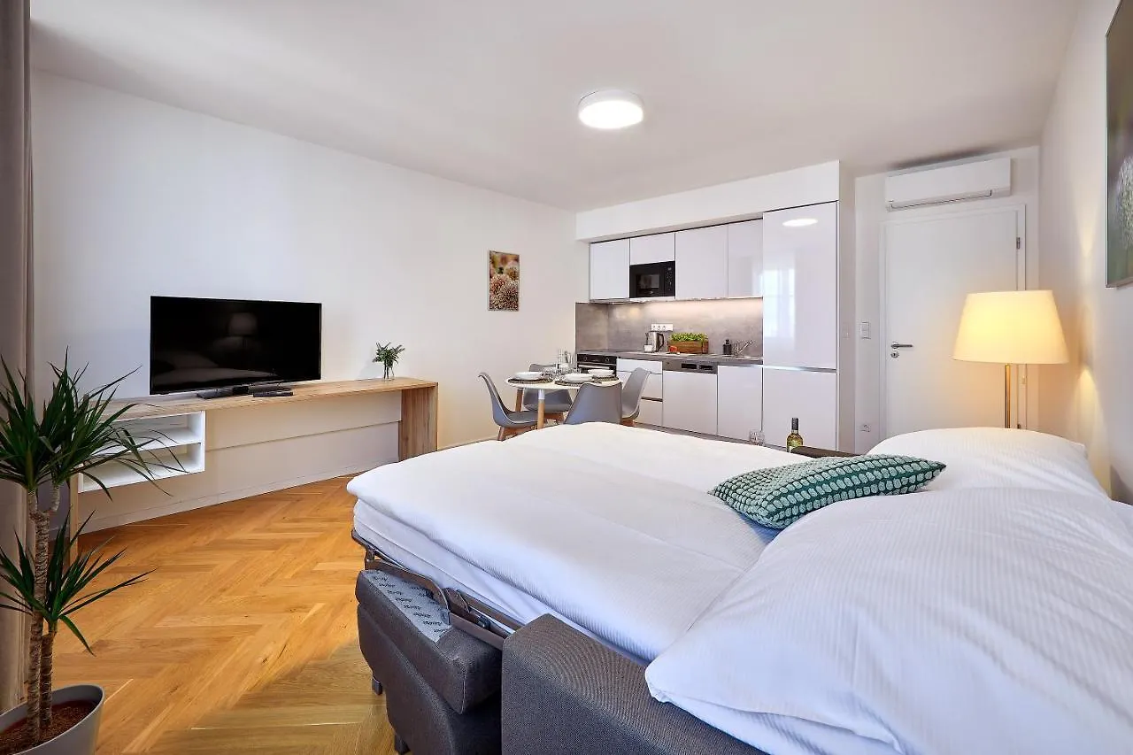 Downtown Suites Rubesova Prague