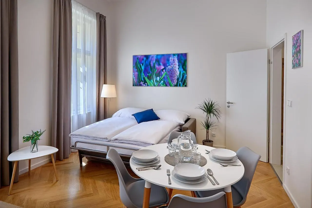 Downtown Suites Rubesova Prague
